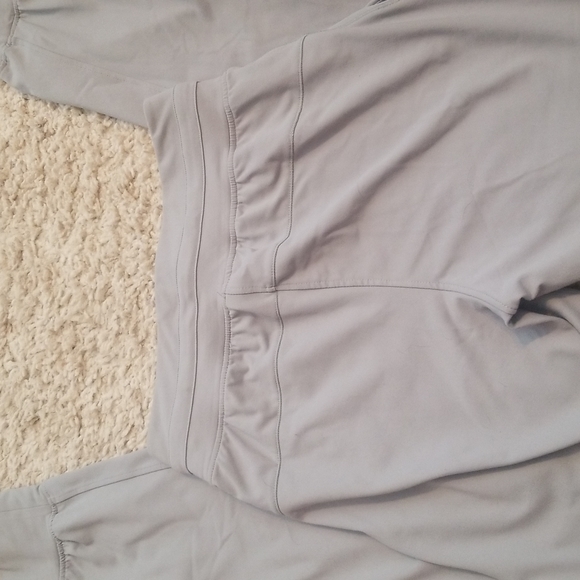 ZYIA Grey Ascend Jogger Brand New without tags - Picture 4 of 4